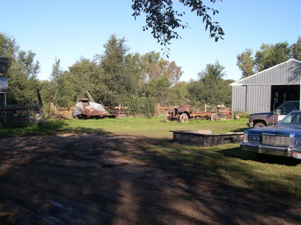 2004-09-25-Scott-Farm-Sale-13.jpg